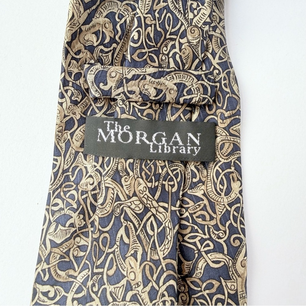 Men’s The Morgan Library Celtic Knot And Dog Pattern Silk Necktie - Picture 3 of 5